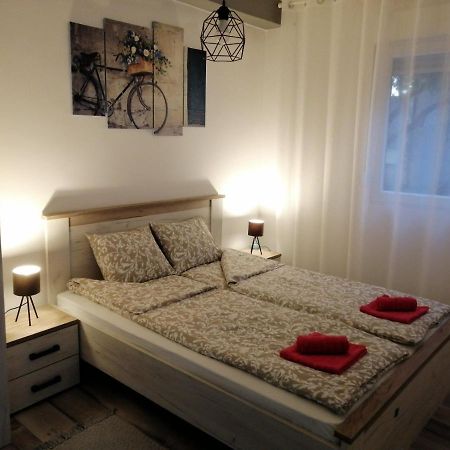 Apartman Petres سومبور المظهر الخارجي الصورة