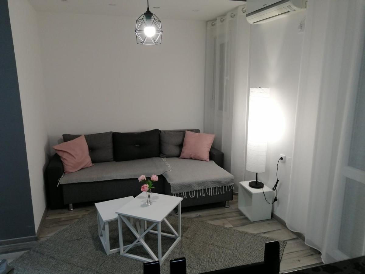 Apartman Petres سومبور المظهر الخارجي الصورة